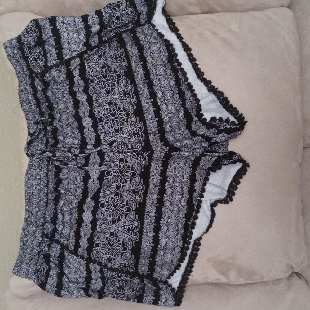 🖤🤍SOFT SHORTS🖤🤍